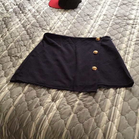 Mini skirt - Picture 4 of 8